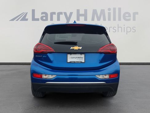Used 2020 Chevrolet Bolt Premier w/ Infotainment Package image 4