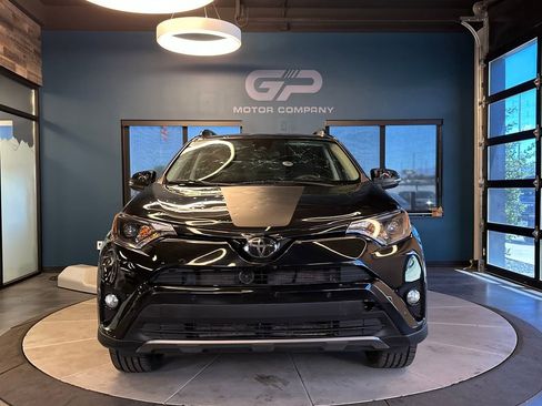 Used 2018 Toyota RAV4 Adventure AWD/4WD image 8
