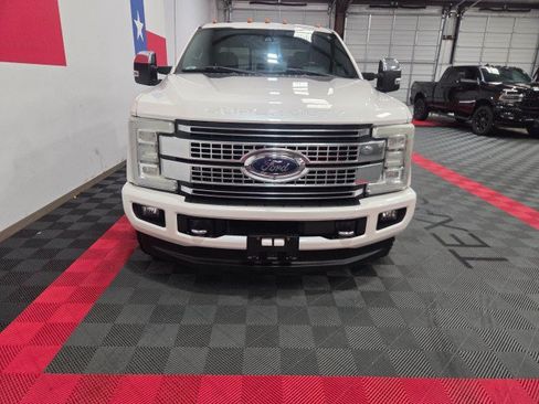 Used 2017 Ford F350 Platinum w/ Platinum Ultimate Package AWD/4WD image 4
