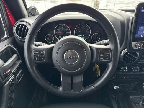 Used 2013 Jeep Wrangler Unlimited Sport image 17