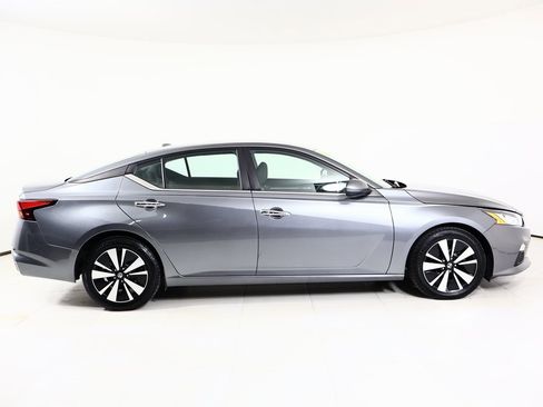 Used 2021 Nissan Altima 2.5 SV image 15