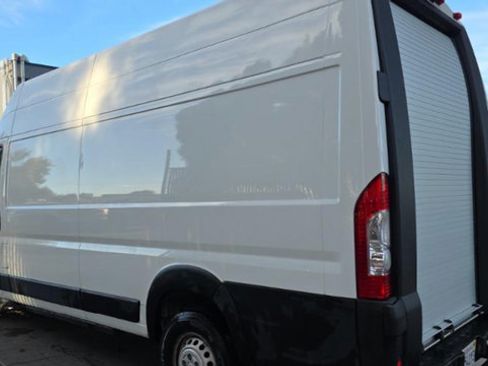 Used 2024 RAM ProMaster 3500 w/ Delivery Van Package FWD image 5