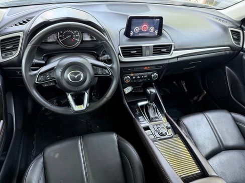 Used 2018 MAZDA MAZDA3 Touring FWD image 28