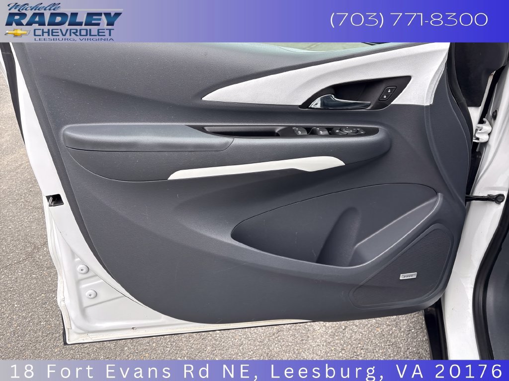 Used 2019 Chevrolet Bolt Premier w/ Infotainment Package FWD image 13