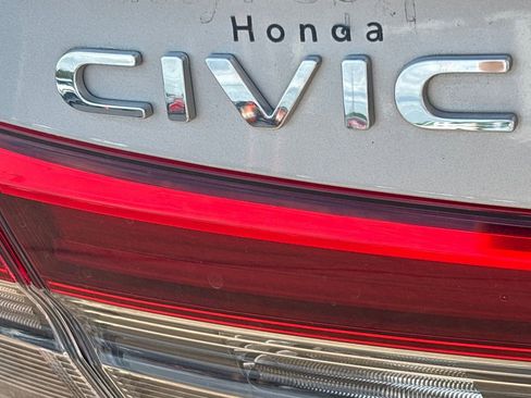 Used 2022 Honda Civic LX image 27
