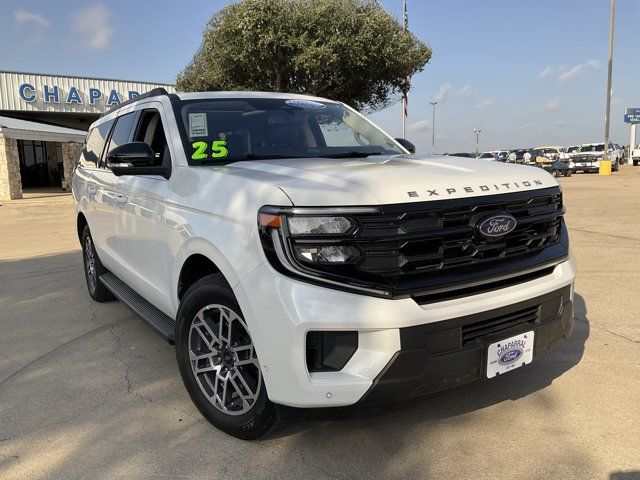 Used 2025 Ford Expedition Max Active AWD/4WD image 29
