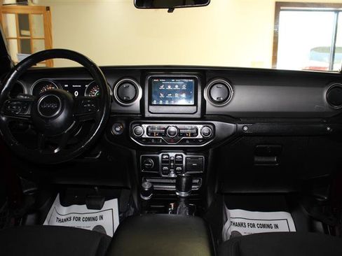 Used 2021 Jeep Gladiator Sport AWD/4WD image 16
