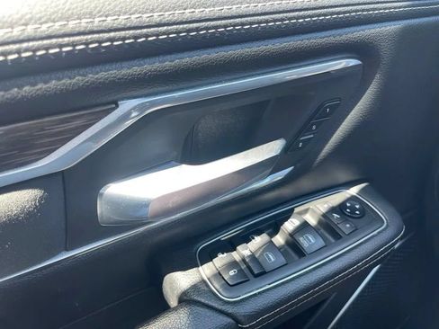 Used 2019 RAM 1500 Laramie AWD/4WD image 36