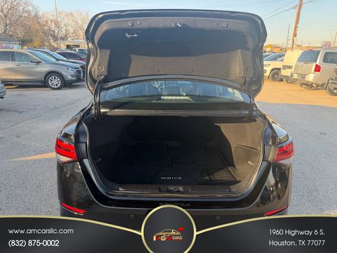 Used 2023 Nissan Sentra SR w/ SR Premium Package image 25