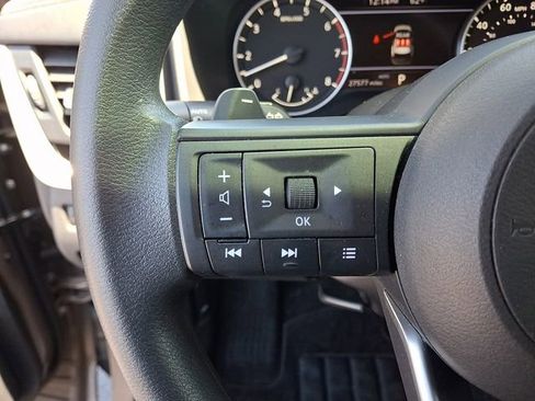 Used 2024 Nissan Rogue SV AWD/4WD image 22