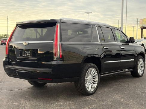 Used 2016 Cadillac Escalade ESV Platinum AWD/4WD image 5