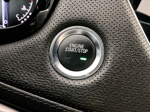Certified 2022 Cadillac XT5 Luxury FWD image 34