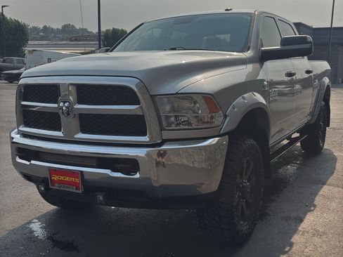 Used 2017 RAM 2500 Tradesman w/ Chrome Appearance Group AWD/4WD image 3