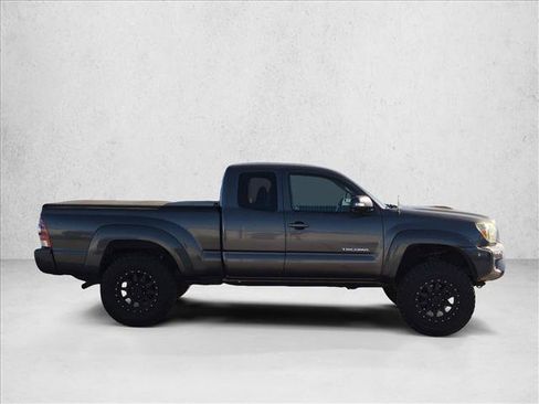 Used 2013 Toyota Tacoma PreRunner w/ TRD Sport Pkg RWD image 4