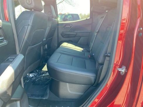 Used 2024 Chevrolet Colorado LT w/ LT Convenience Package III image 21