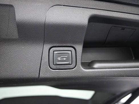 Used 2020 GMC Acadia SLE w/ Driver Convenience Package AWD/4WD image 19
