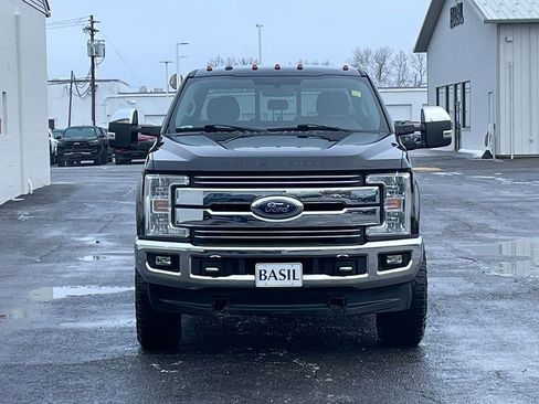 Used 2017 Ford F250 Lariat w/ Chrome Package image 9