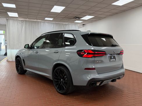 Used 2026 BMW X5 xDrive40i w/ M Sport Package image 3