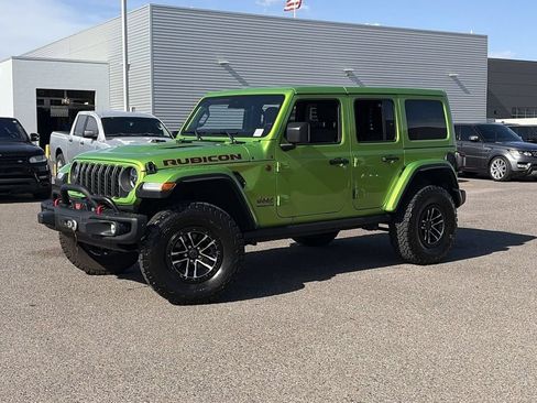 Used 2025 Jeep Wrangler Unlimited Rubicon AWD/4WD image 3