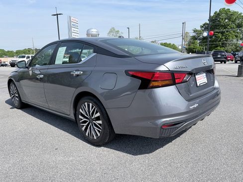 Used 2024 Nissan Altima 2.5 SV image 7