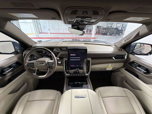New 2026 GMC Yukon XL Denali w/ Denali Reserve Package AWD/4WD image 23