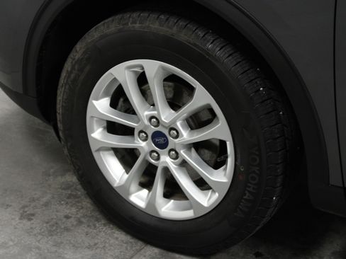 Used 2022 Ford Escape SE w/ Cold Weather Package AWD/4WD image 10