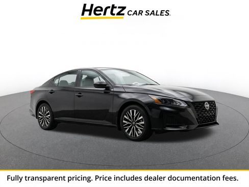 Used 2025 Nissan Altima 2.5 SV FWD image 1
