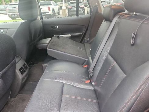 Used 2014 Ford Edge SEL w/ Equipment Group 205A AWD/4WD image 9