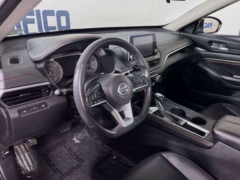 Used 2022 Nissan Altima 2.5 SR image 13