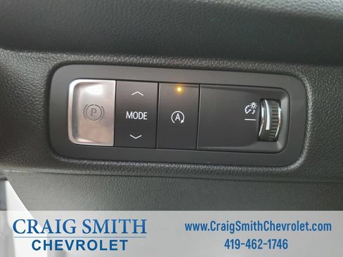 Used 2025 Chevrolet Traverse LT FWD image 21