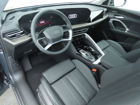 Certified 2025 Audi Q5 Premium Plus w/ Premium Plus image 10