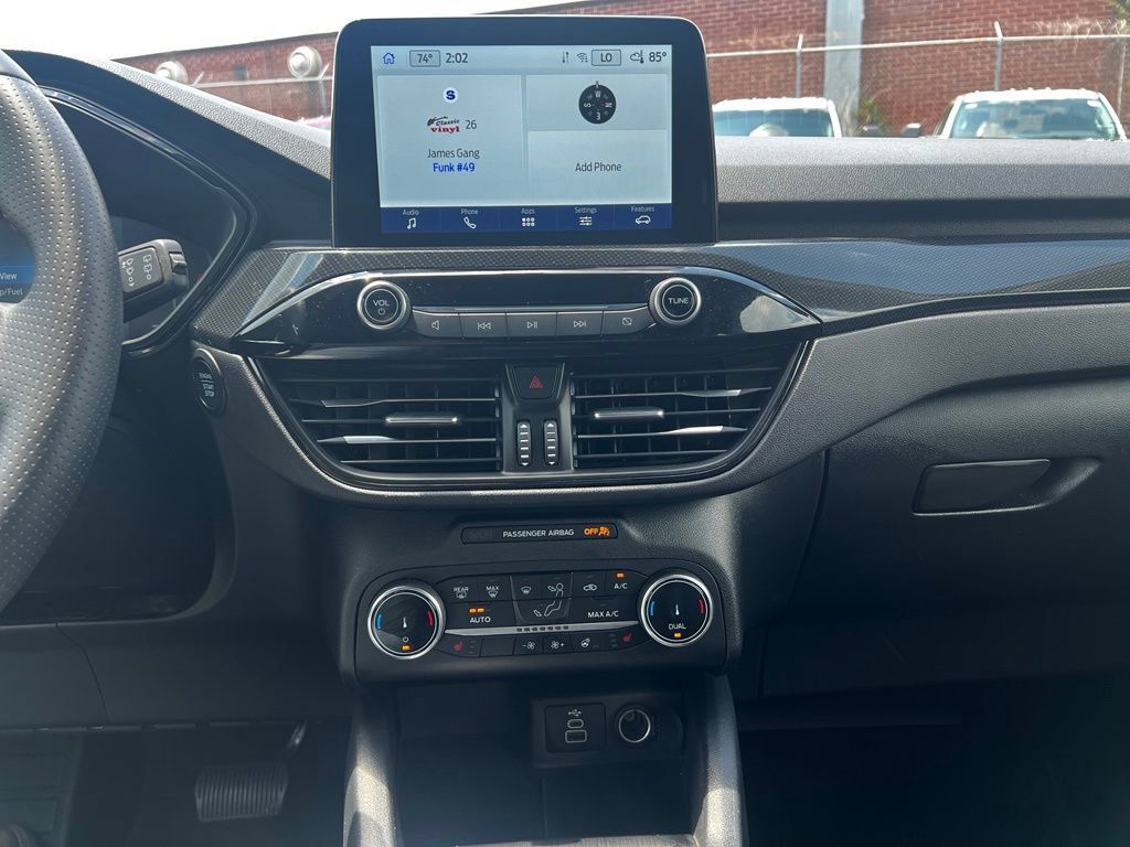 Used 2025 Ford Escape ST-Line Select AWD/4WD image 25