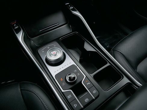 Used 2025 Kia Sorento EX image 24