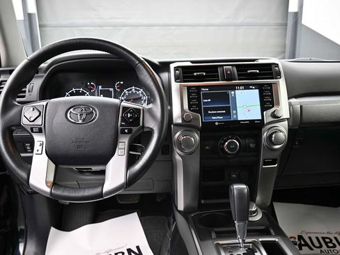 Used 2022 Toyota 4Runner SR5 Premium w/ Moonroof Package AWD/4WD image 15