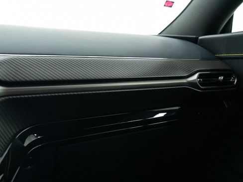 Used 2026 Aston Martin V8 Vantage Coupe RWD image 31