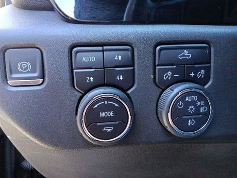Used 2024 Chevrolet Silverado 1500 LT Trail Boss AWD/4WD image 11