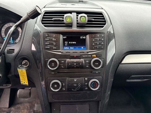 Used 2017 Ford Explorer 4WD Police Interceptor image 14