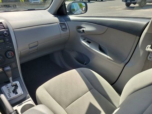 Used 2010 Toyota Corolla LE image 23