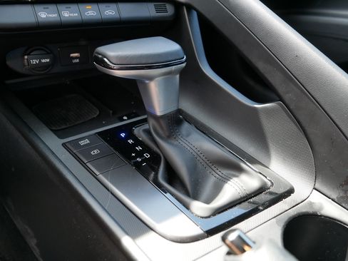 Certified 2025 Hyundai Elantra Sport FWD image 26