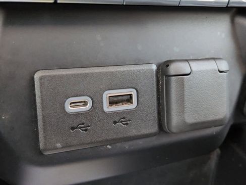 Used 2019 GMC Sierra 1500 SLT image 31