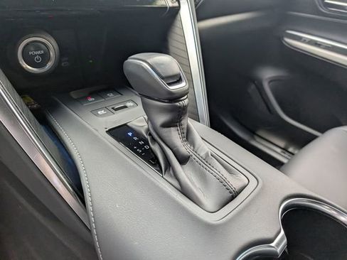 Used 2023 Toyota Venza XLE AWD/4WD image 21