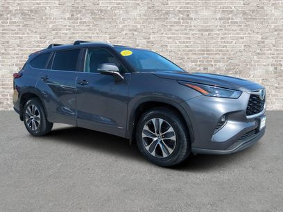 Used 2023 Toyota Highlander XLE