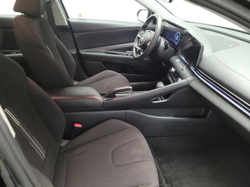 Used 2024 Hyundai Elantra SEL FWD image 21