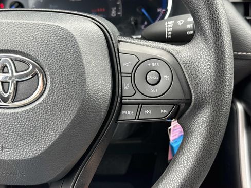 Used 2024 Toyota RAV4 LE AWD/4WD image 14