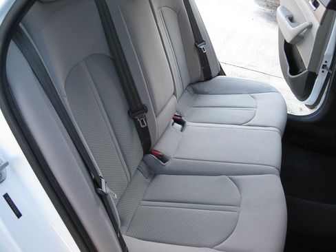 Used 2015 Hyundai Sonata SE w/ Option Group 02 image 30