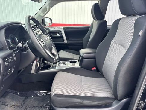 Used 2017 Toyota 4Runner SR5 image 21