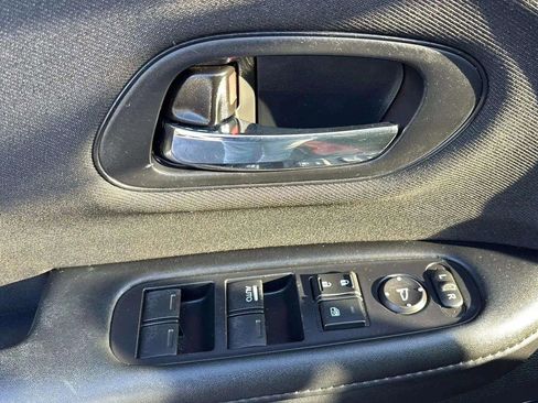 Used 2020 Honda HR-V Sport image 10