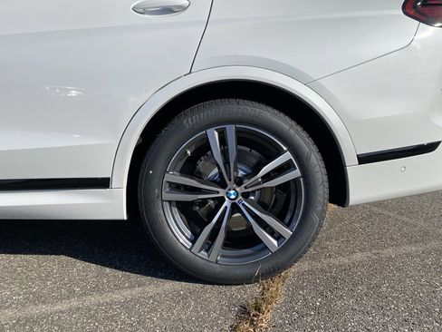 New 2026 BMW X7 xDrive40i w/ M Sport Package image 5