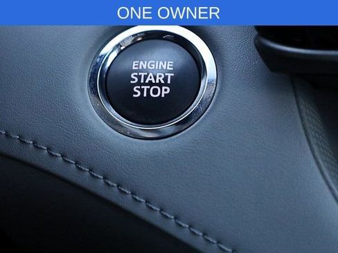 Used 2023 Toyota Highlander L image 4