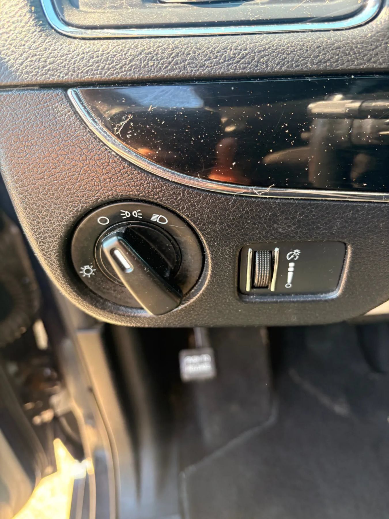 Used 2016 Dodge Grand Caravan SE FWD image 14